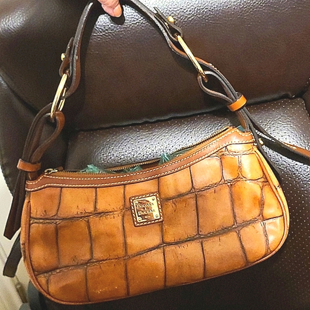 Dooney & Bourke purse - Picture 1 of 14